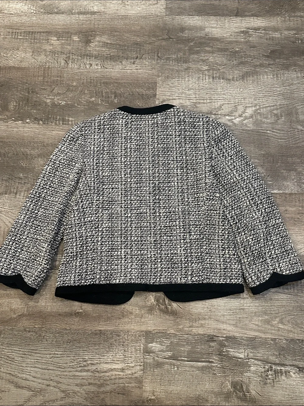 kate‎ spade Black and White Tweed Scalloped-Edge Jacket